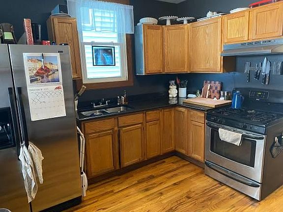 3rd image of 3112 W Lyndale St #1