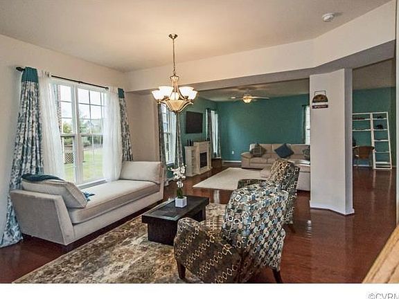 3rd image of 321 Clerke Dr Unit 321