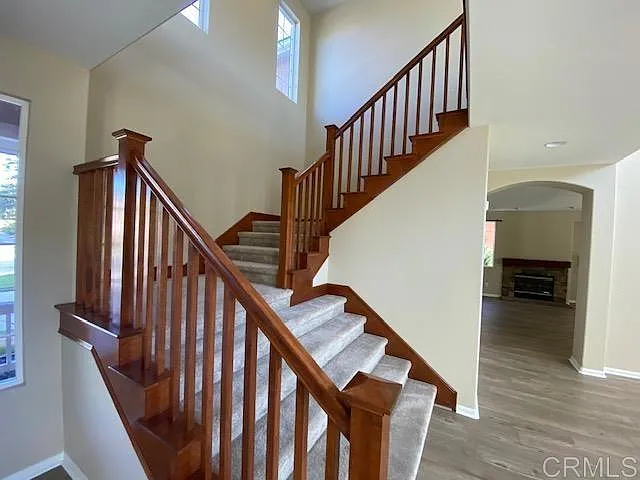 2330 Douglaston Gln — Photo 5