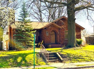 210 S Jackson St, Belleville, IL 62220