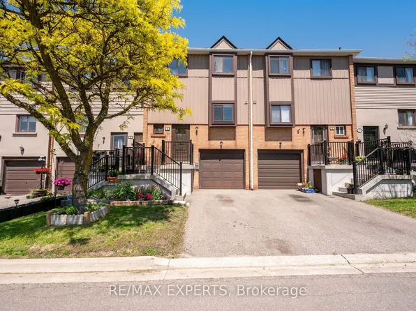 5 Moregate Cres, Brampton, ON L6S 3K9