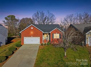 1636 Mayfair Dr, Conover, NC 28613