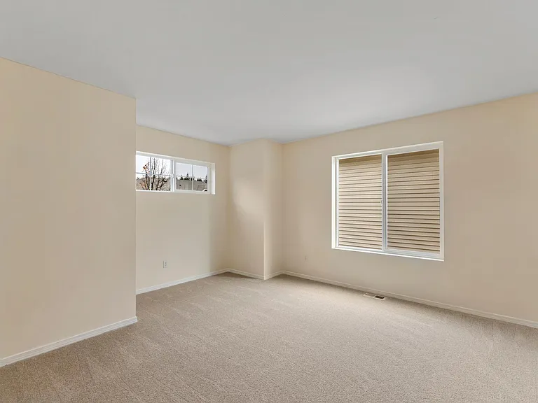 6525 Douglas Ave SE — Photo 24