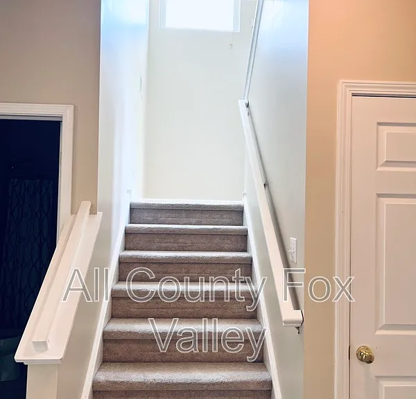 1844 Crenshaw Cir — Photo 28