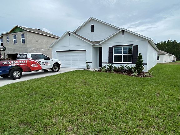 2nd image of 33 Hickory Course Ln