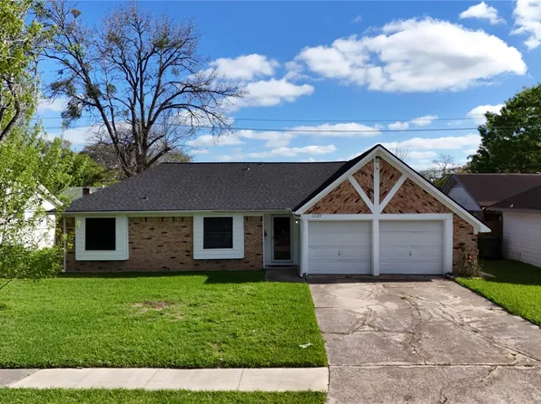11127 Sageview Dr, Houston, TX 77089