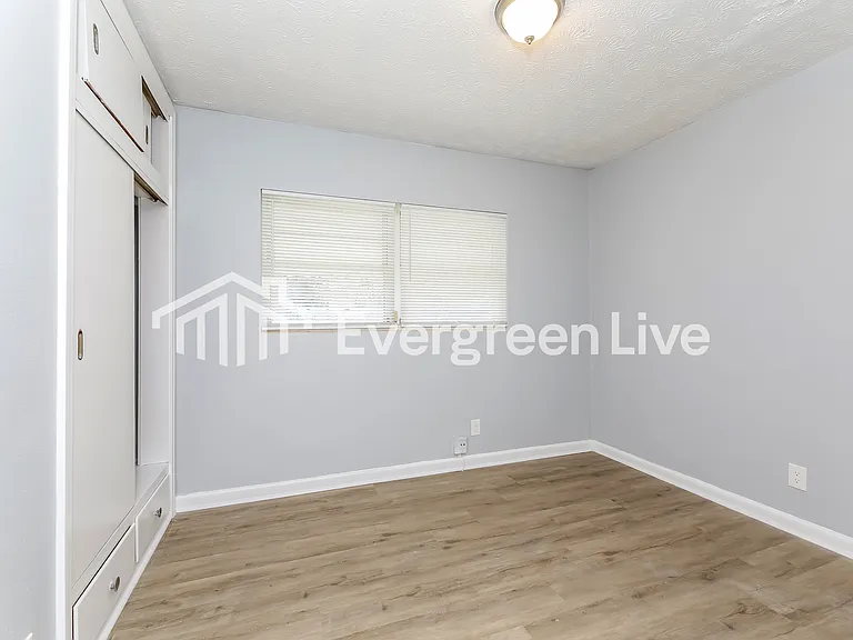 2103 Tegner Dr — Photo 6