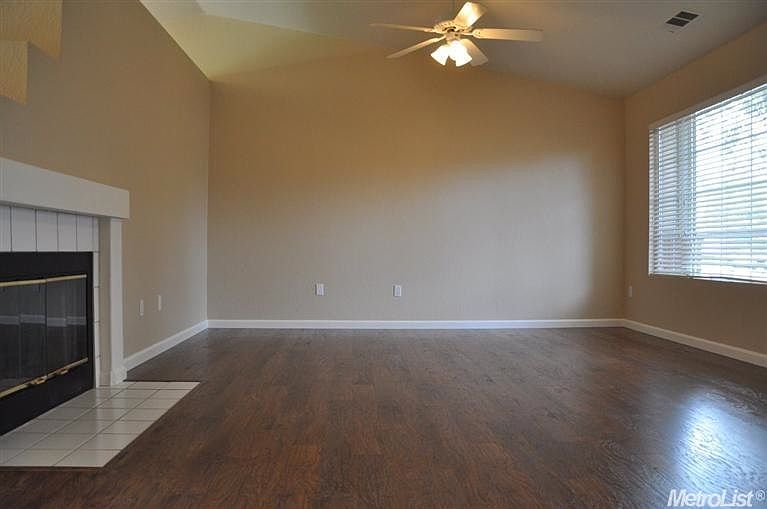 1st image of 208 Allport Dr