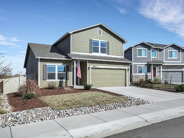 10659 Traders Pkwy — Photo 1