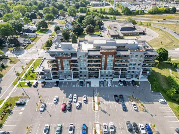 34 Norman St #502, Brantford, ON N3R 2Y1