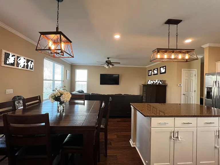 2306 S River Rock Dr — Photo 2