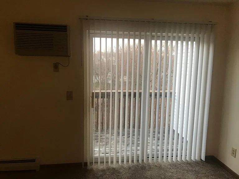 Monroe's Twining Terrace — Photo 10