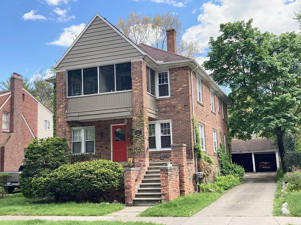 1st image of 385 W Cambourne St