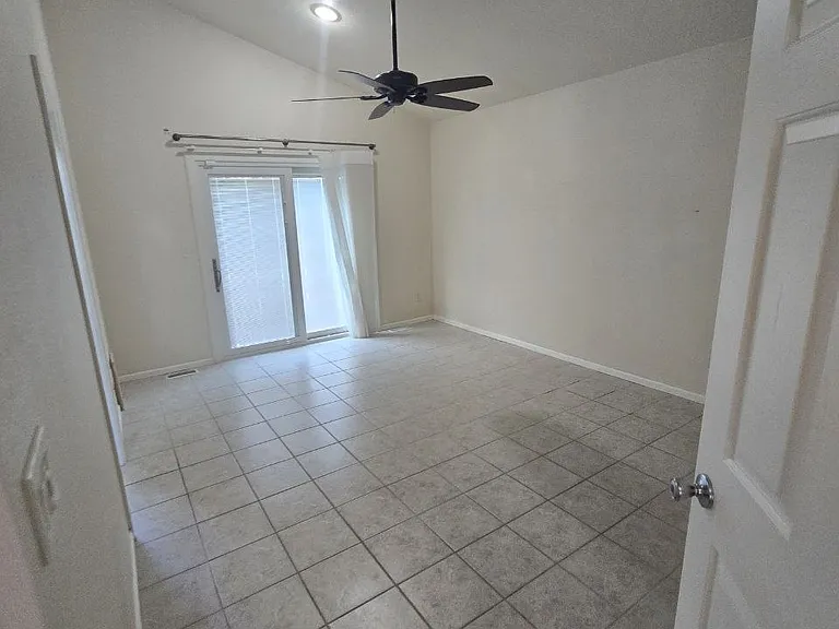 4106 S Granby Cir — Photo 7