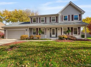 231 N Cambridge Dr, Geneva, IL 60134