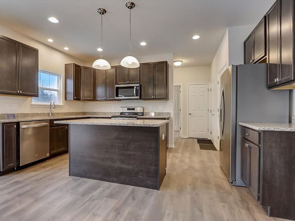 475 Cloverlane Dr Sycamore IL Zillow