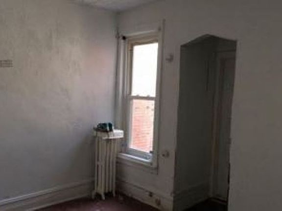 5th image of 1119 Wagner Ave