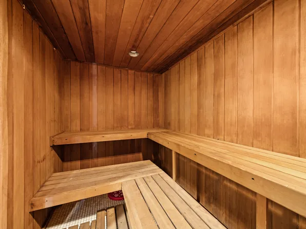 Knottingham Apartments