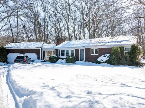 105 Florence St, Tiverton, RI 02878