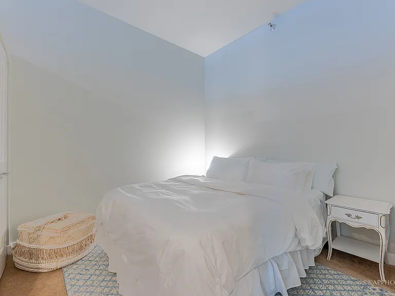 901 W Madison St #614 — Photo 16