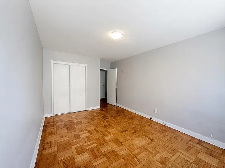 420 Eglinton Ave E #406 — Photo 9