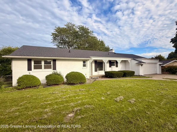 1408 Pepper Hill Dr, Lansing, MI 48917