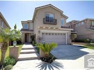 8692 E Sunnywalk Ln, Anaheim, CA 92808