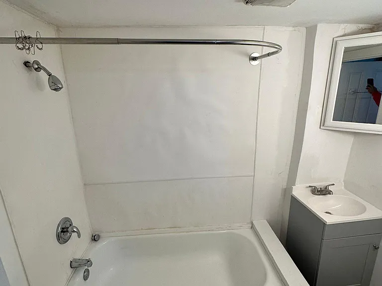 33 E Adams St #2 — Photo 5