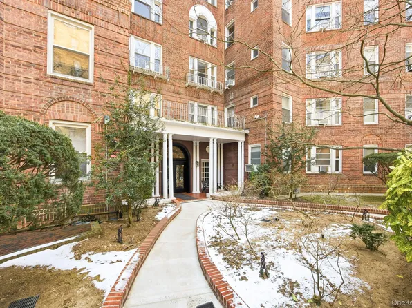 12416 84th Road #2E, Kew Gardens, NY 11415