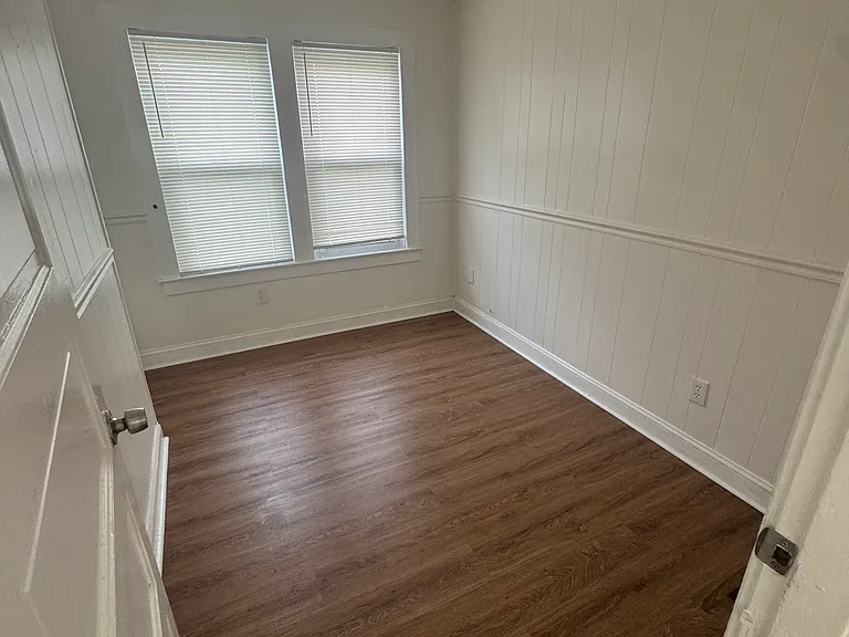845 Georgetown St — Photo 33