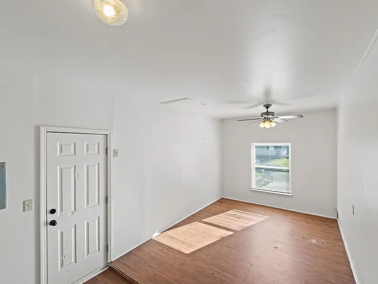 220 S Quebec Ave — Photo 10