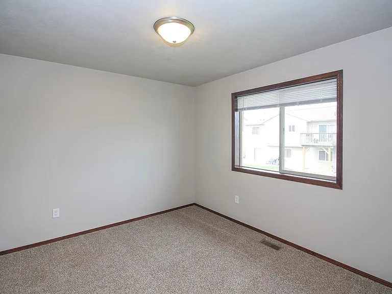 Tanner Court Estates -3 bed units townhouses in Tea, SD! — Photo 18