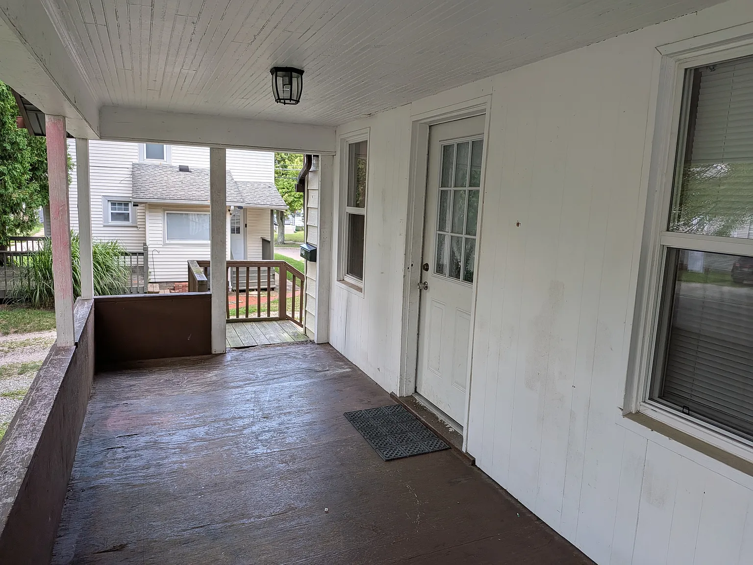3 bed, 1056 sqft, $1,300 — Photo 3