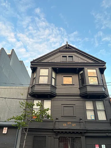 675 Clementina St Photo 1