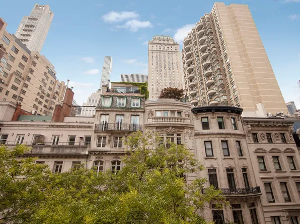 9 East 62nd Street image 3 of 23