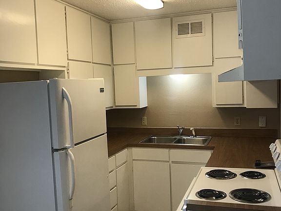 4th image of 108 Pebble Creek Dr #1089