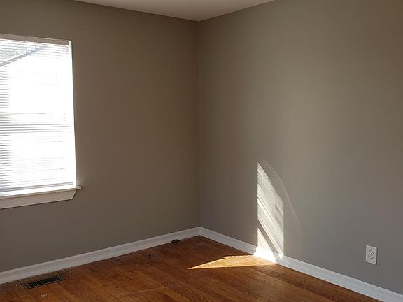 2nd image of 312 S Elmwood St