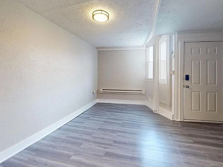2550 Elyria Ave — Photo 29