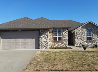 1209 Aaron Ave, Monett, MO 65708