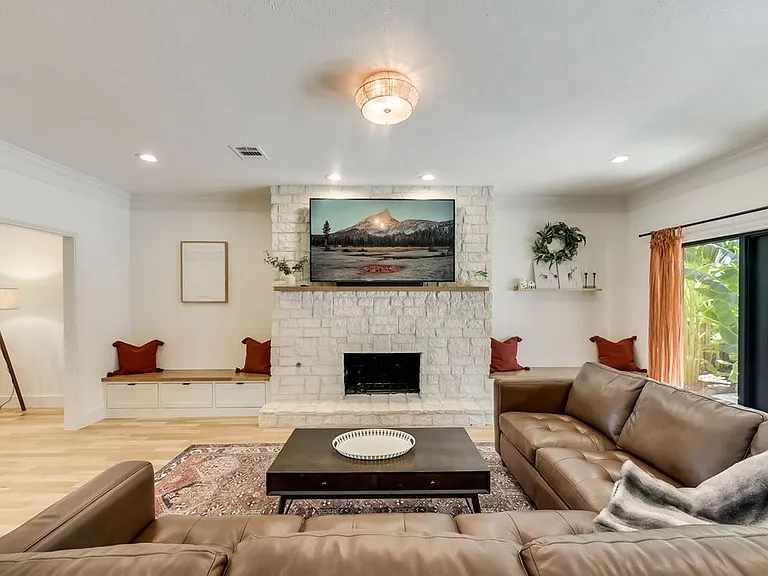 2216 Ridgecrest Trl — Photo 16