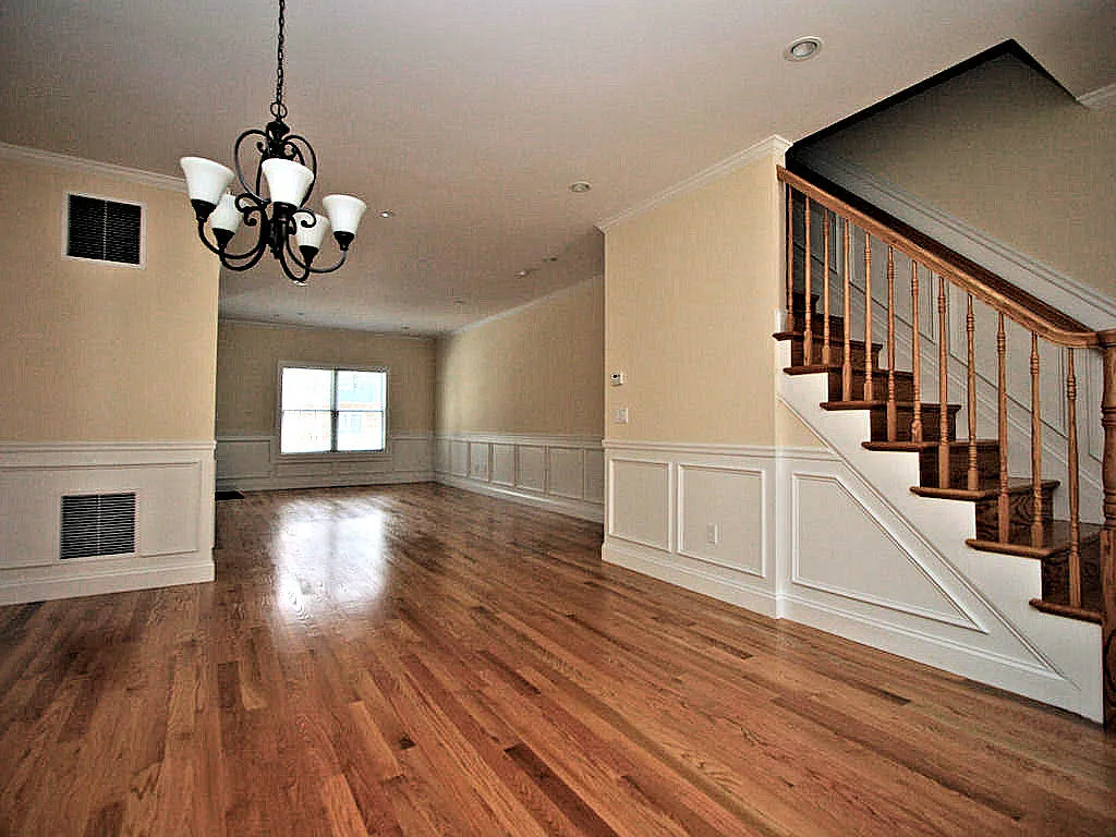 Apartment for Rent — Photo 3