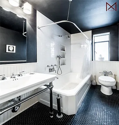 Sold by Bank Neary | media 7