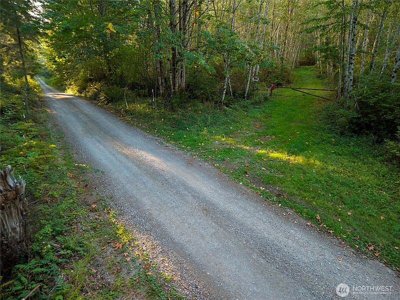 3rd image of 0 Lind Road