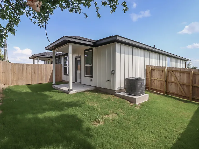 618 Campus St #1 — Photo 31