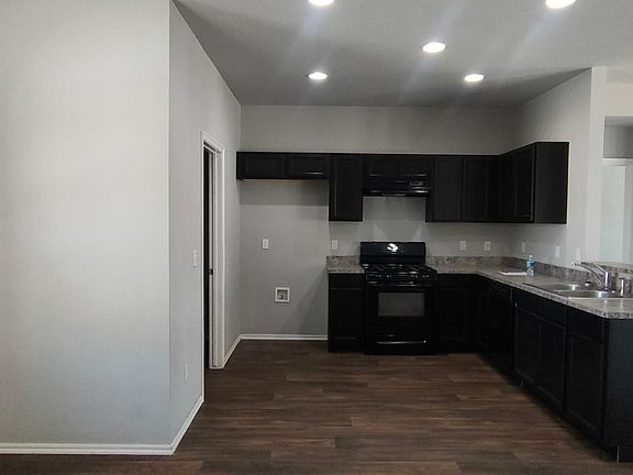 5th image of 9625 Kindsey Ave