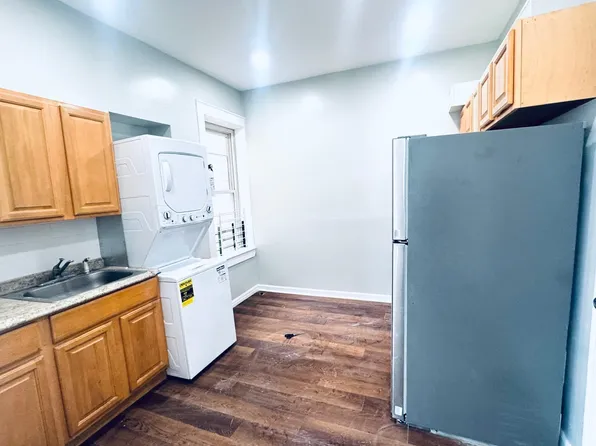 113 Mallory Avenue image 1 of 22