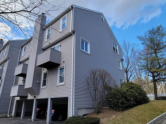 2nd image of 2700 Bedford St APT B