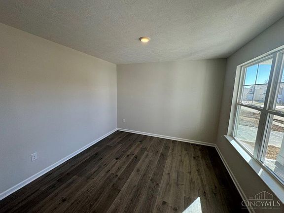 2nd image of 136 Ashburn Way