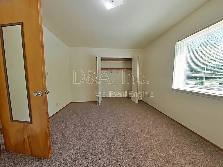111 NW 11th St #103 — Photo 8