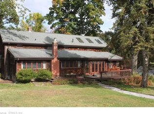 45 Village St, Manchester, CT 06040